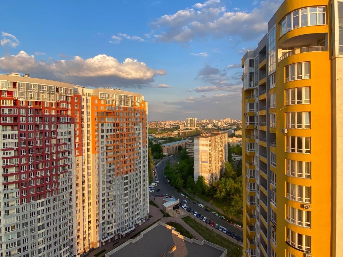 Затишна І Тепла Квартира, Метро Лівобережна, Мвц, Інститут Серця Kyiv Exterior photo